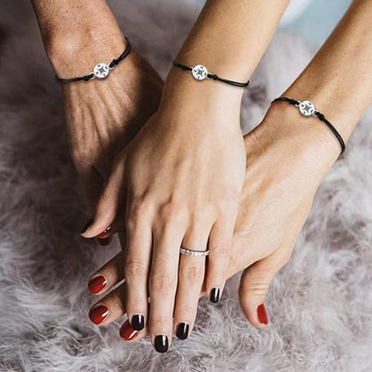 Simple Creative Graduation Bracelet With Bachelor's Hat Gift Box